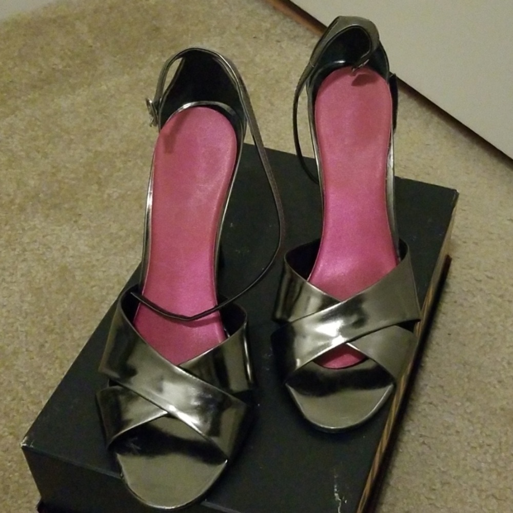 Pour La Victoire Dress Sandal